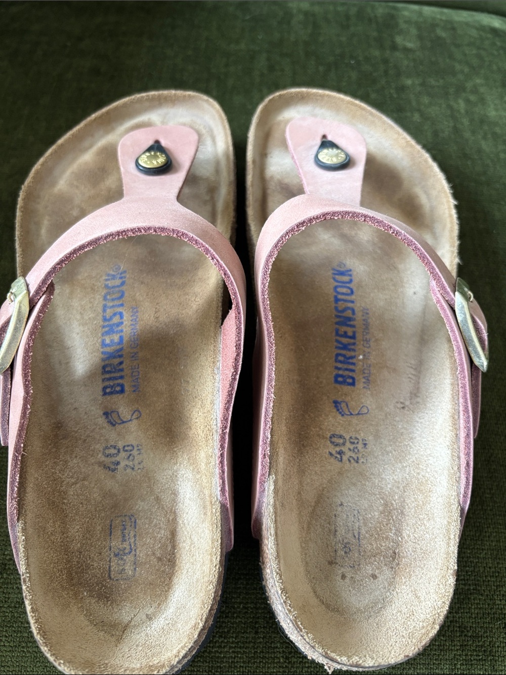Birkenstock Gizeh Leather Pink Sandals - Picture 2 of 9
